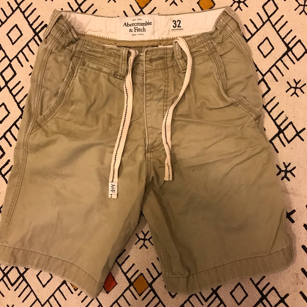 Abercrombie and Fitch Men’s Khaki Shorts